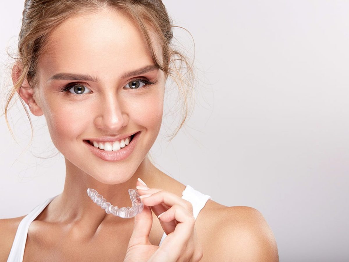 ¿Una ortodoncia transparente y discreta? ¡Necesitas Invisalign!